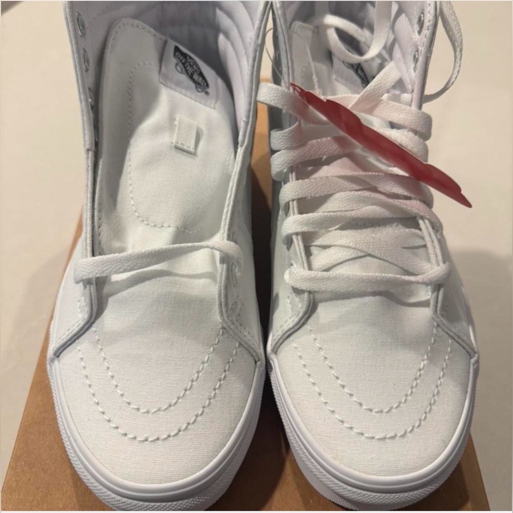 New Vans White Canvas High-Top Sneakers Size 7.5